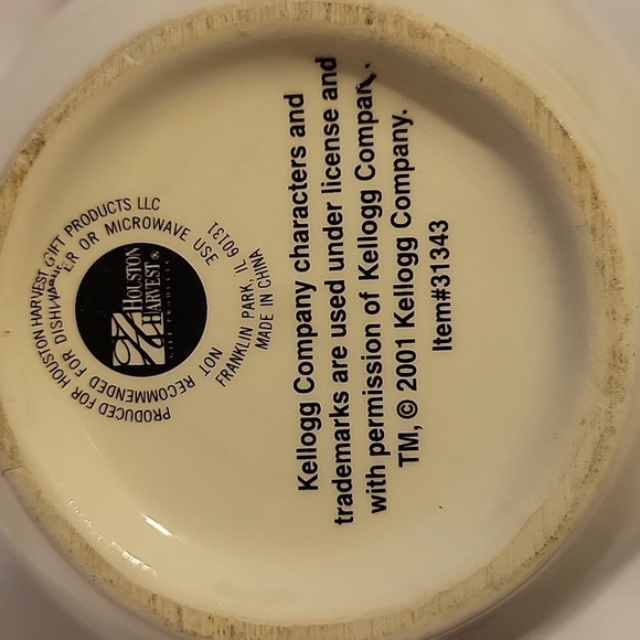 2006 Tony the Tiger "Hold that Tiger!" Plates, 8" 1997 Tiger & 2001 Mug - Picture 10 of 10